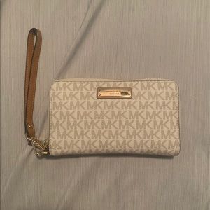 Michael Kors Wristlet